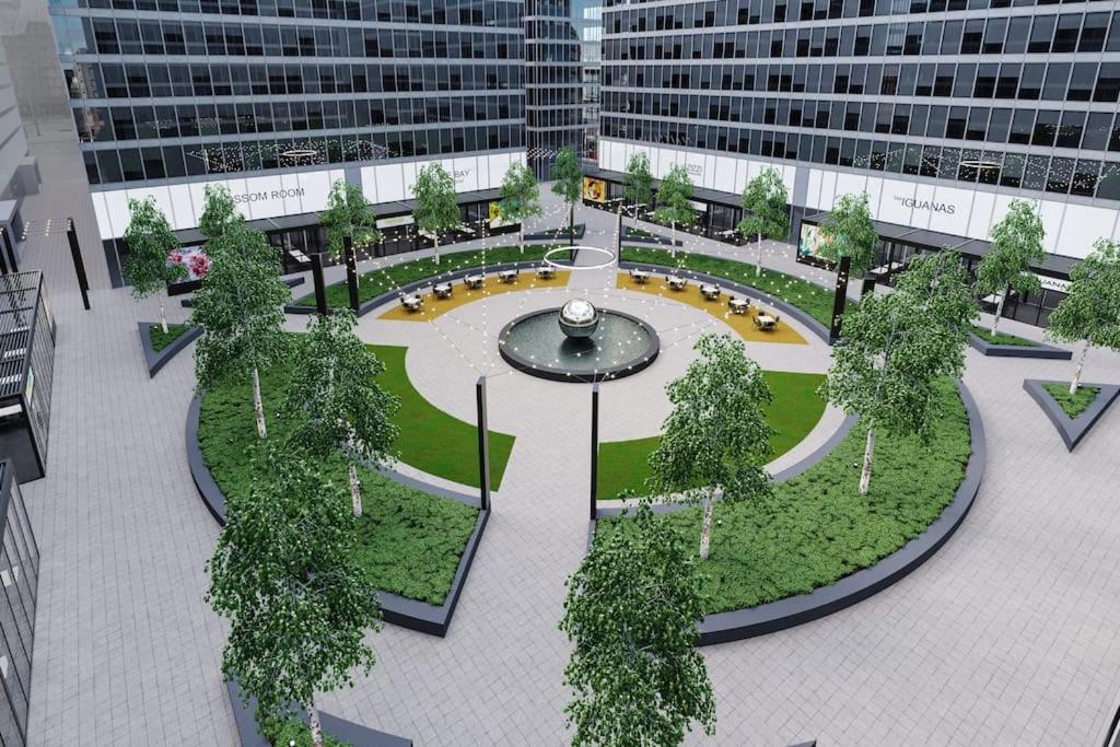 Mk Centre, The Diamond Suite, Free Parking Space, Premium Spacious With Foosball Table * Milton Keynes
